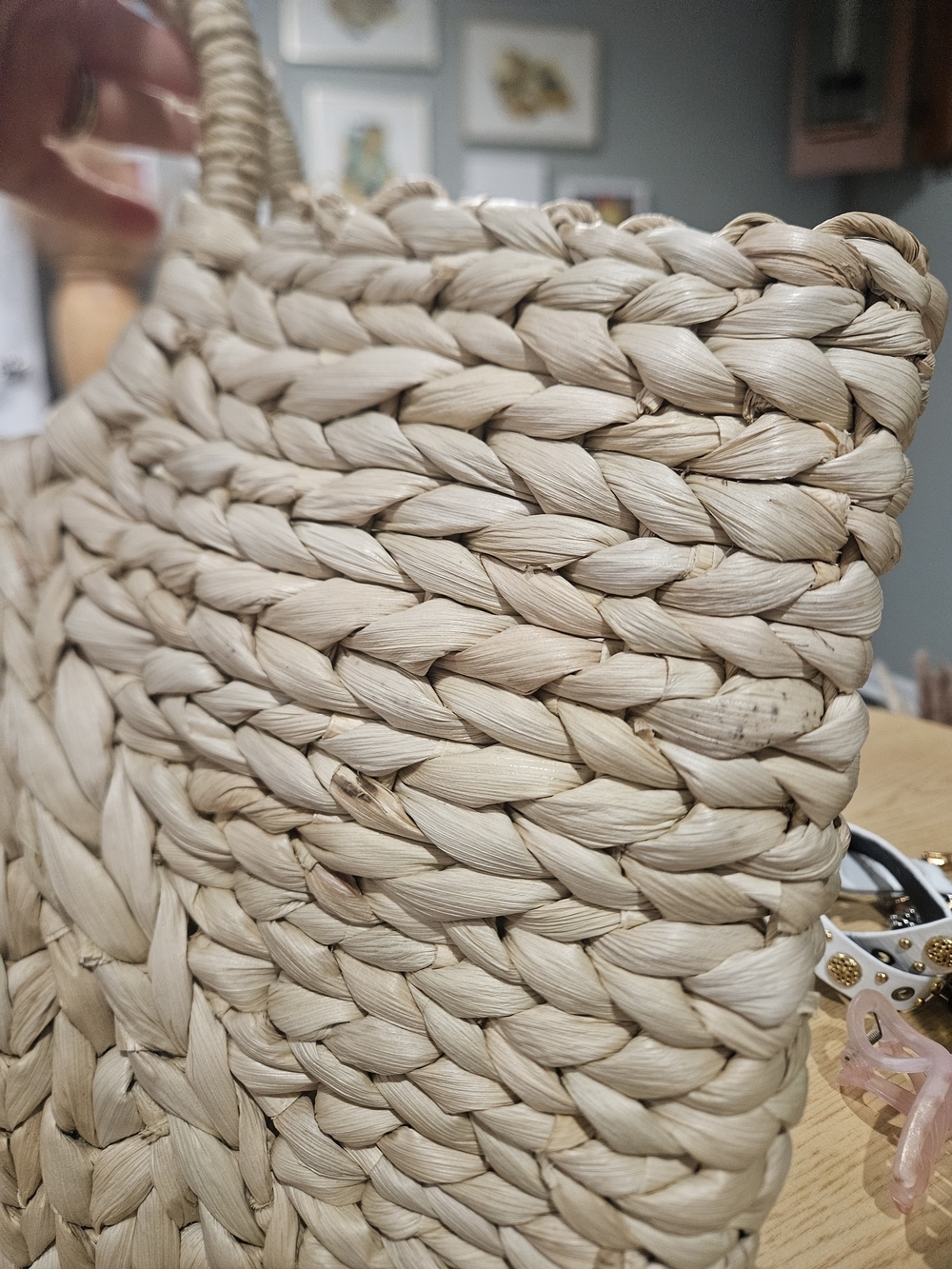 Bujibaja Woven Corn Husk & Raffia Tote Bag – Natural Straw - Picture 15 of 15